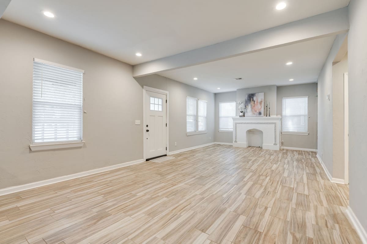 832 NW 35th Street, photo 6